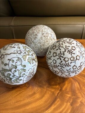 3 Large Porcelain Orb Decor carpet Ball Gray Black White Chinoiserie